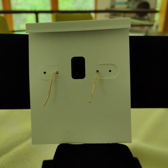 🌻NWOT - STYLE & CO Gold-Tone Hammered Disc & Bead Shaky Drop Earrings - Picture 3 of 3